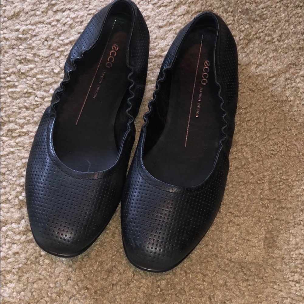 ECCO FLATS